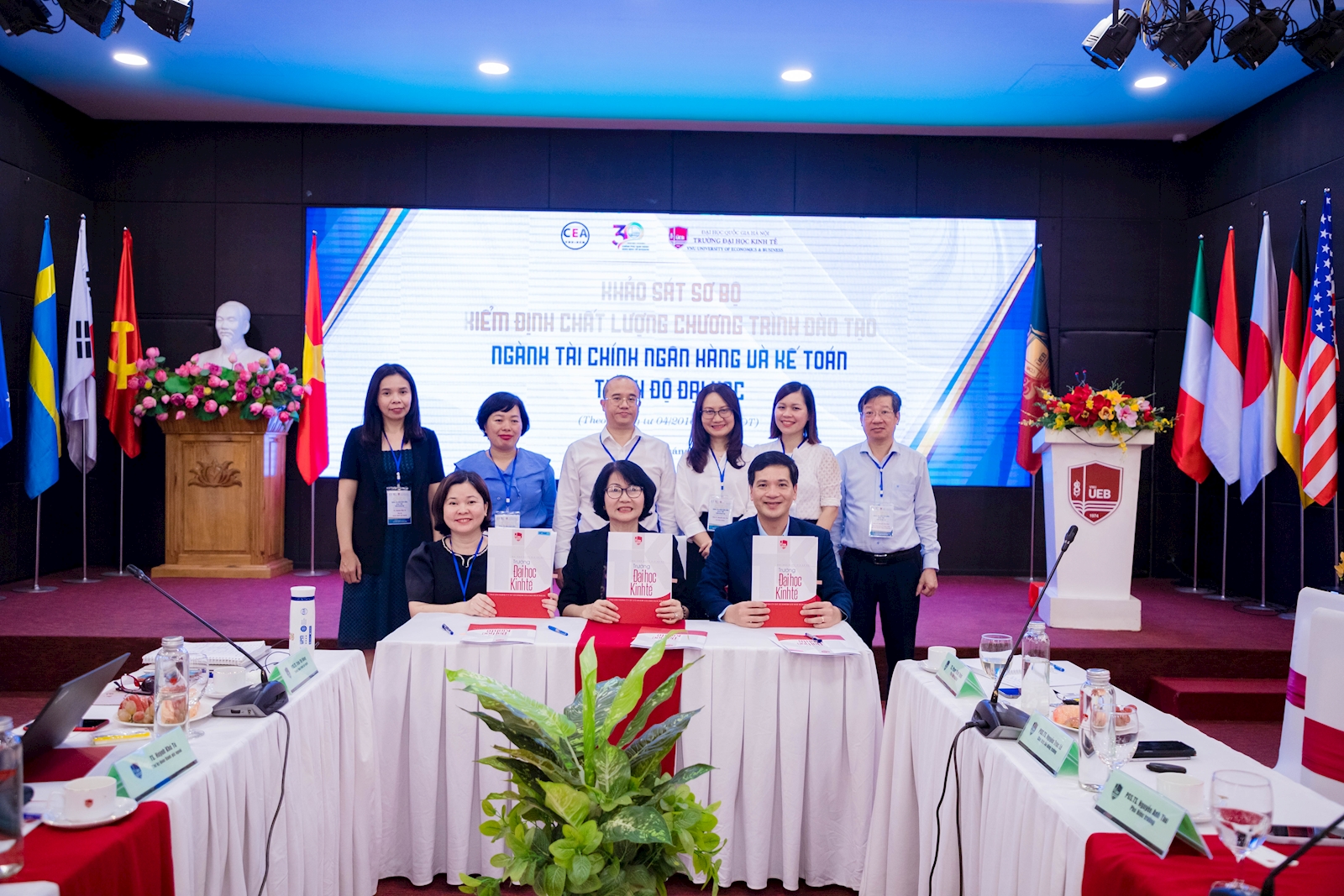 UEB - the first university in Vietnam to have 2 training programs achieving 100% criterion as set by the Ministry of Education and Training