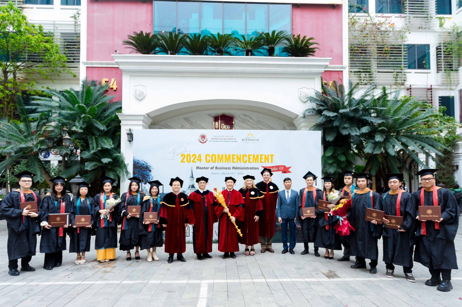 The first graduation ceremony of the Joint training program - Master of Business Administration between UEB and the University of St. Francis